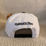 CHICAGO BULLS MITCHELL AND NESS ORIGINAL FIT  O.G. SNAPBACK HAT WHITE.BLACK/GREY