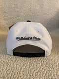 CHARLOTTE HORNETS MITCHELL & NESS ORIGINAL FIT  O.G. SNAPBACK HAT WHITE.BLACK/GREY
